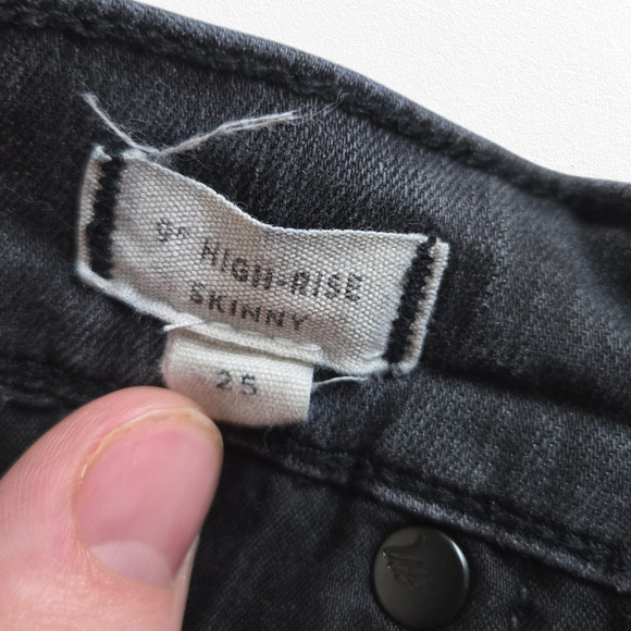 Madewell Washed Black Distressed 9 in High Rise Ankle Crop Skinny Jeans Size 25 - Picture 5 of 10